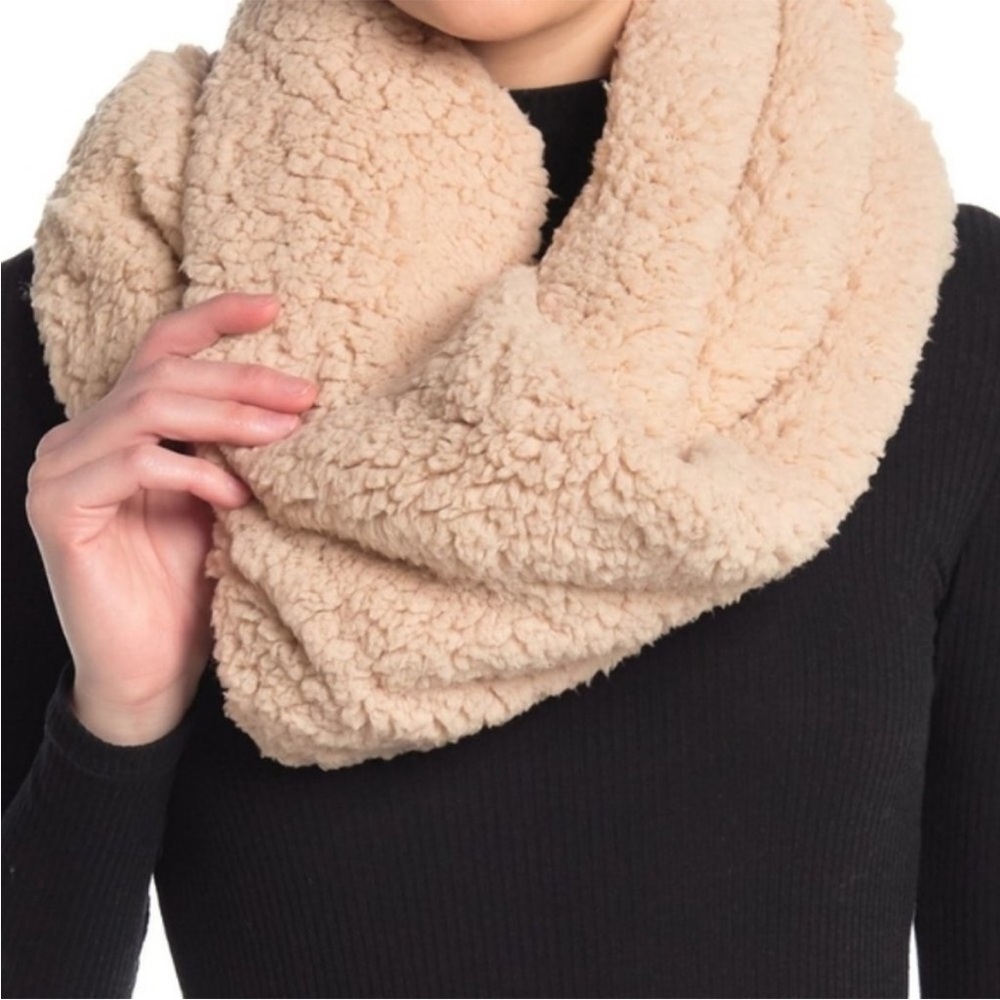 NWT FREE PEOPLE CLOUD & LOOP INFINITY SCARF MSRP $58